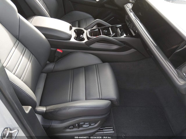 2025 Porsche Cayenne Coupe Turbo Gt მანქანა იყიდება აუქციონზე, vin: WP1BK2AY2SDA49259, აუქციონის ნომერი: 44454071