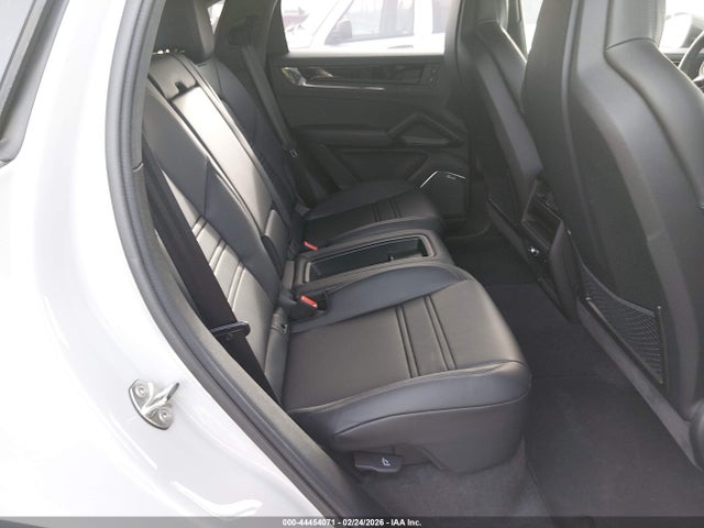 2025 Porsche Cayenne Coupe Turbo Gt მანქანა იყიდება აუქციონზე, vin: WP1BK2AY2SDA49259, აუქციონის ნომერი: 44454071
