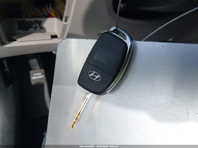 Hyundai SONATA SE 2017 5NPE24AF2HH566489 Image 11