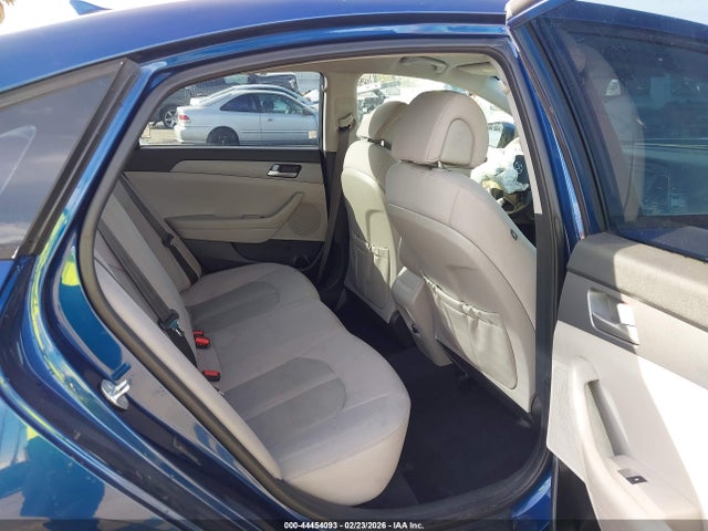 Hyundai SONATA SE 2017 5NPE24AF2HH566489 Image 8