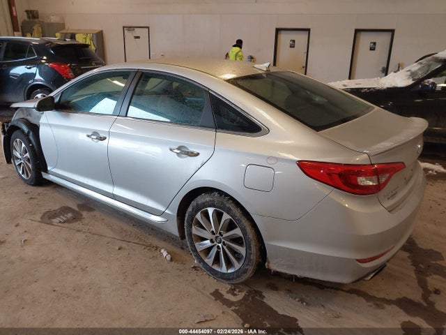 2015 Hyundai Sonata Sport მანქანა იყიდება აუქციონზე, vin: 5NPE34AF7FH118002, აუქციონის ნომერი: 44454097