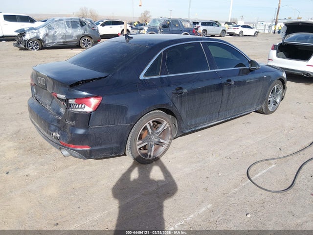 Audi A4 2.0t Premium 2017 WAUENAF48HN020192 Image 4