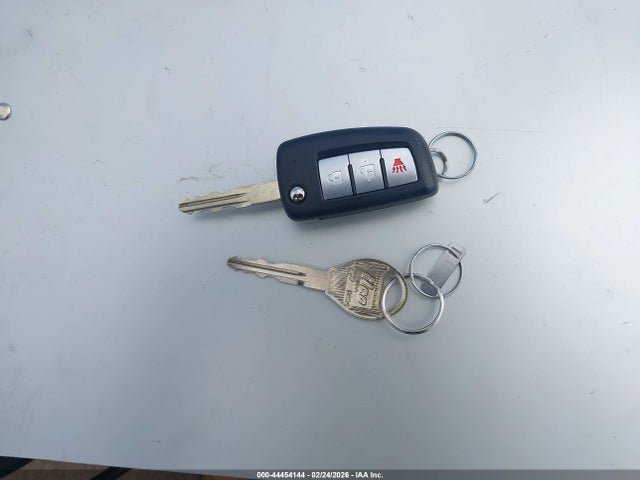 JN1BJ1CP8HW018021 Nissan Rogue Sport S