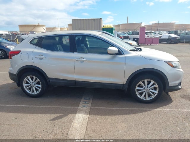 JN1BJ1CP8HW018021 Nissan Rogue Sport S