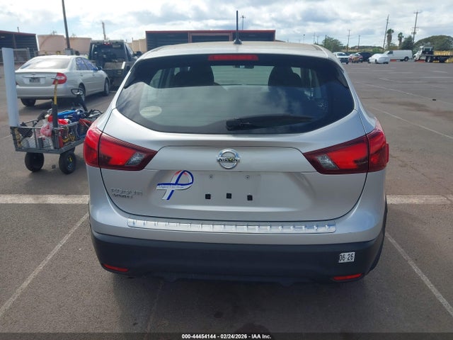 JN1BJ1CP8HW018021 Nissan Rogue Sport S