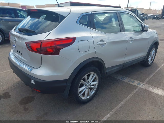 JN1BJ1CP8HW018021 Nissan Rogue Sport S