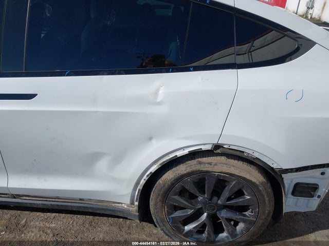 Продаж на аукціоні авто 2022 Tesla Model X Dual Motor All-wheel Drive, vin: 7SAXCBE50NF362668, номер лоту: 44454161