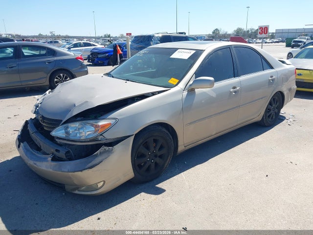 44454168 :رقم المزاد ، 4T1BE32KX3U732266 vin ، 2003 Toyota Camry Xle مزاد بيع