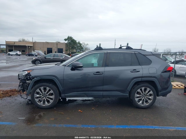 2T3C1RFV4LC067431 Toyota Rav4 Xle Premium