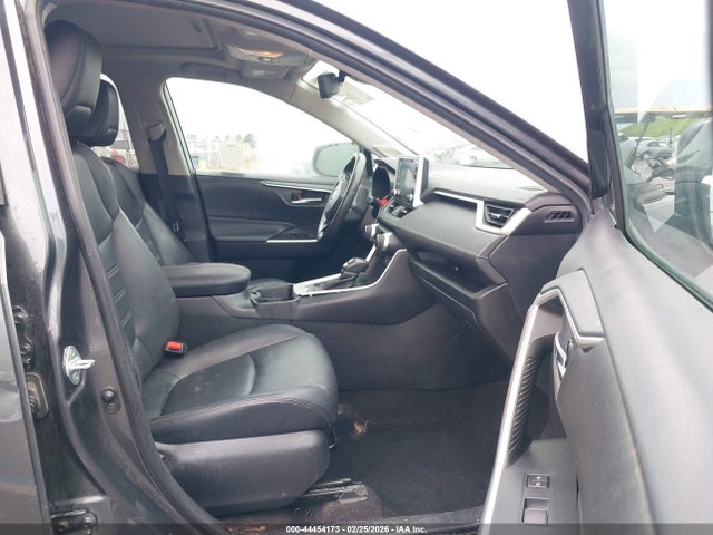 2T3C1RFV4LC067431 Toyota Rav4 Xle Premium