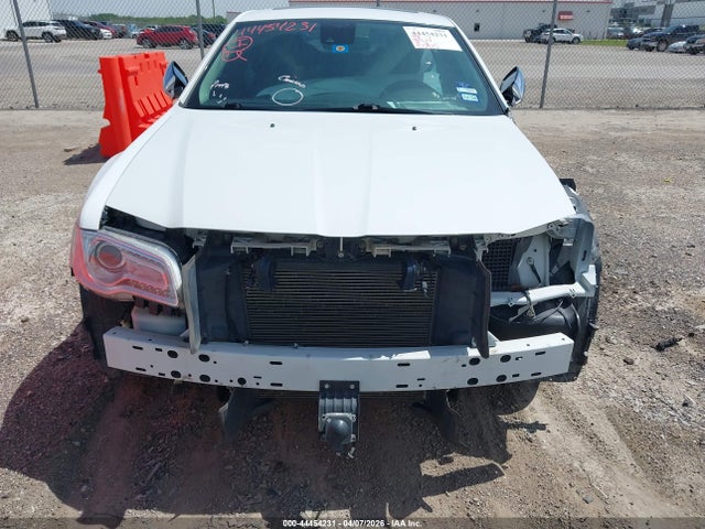 Продажа на аукционе авто 2017 Chrysler 300c, vin: 2C3CCAEG7HH586742, номер лота: 44454231