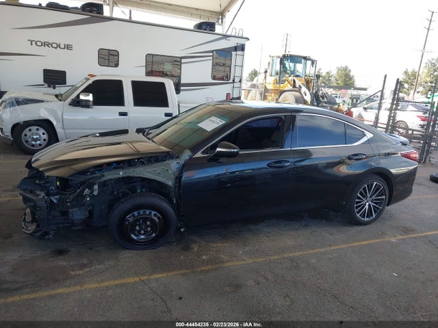 2023 Lexus Es 300h მანქანა იყიდება აუქციონზე, vin: 58ADA1C17PU030452, აუქციონის ნომერი: 44454235