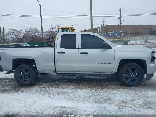 Продажа на аукционе авто 2018 Chevrolet Silverado 1500 2lt, vin: 1GCVKREH3JZ299872, номер лота: 44454269