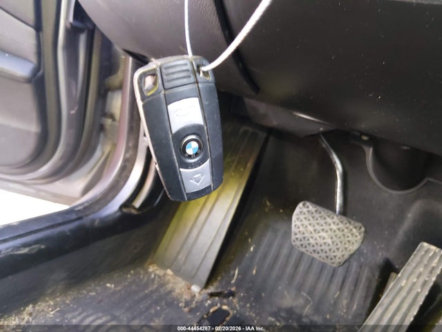 2010 BMW 528I WBANU5C54AC365471 Photo 10