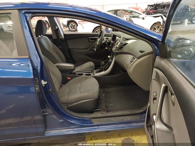 44454312 :رقم المزاد ، 5NPDH4AE8GH758287 vin ، 2016 Hyundai Elantra Se مزاد بيع