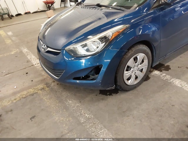 44454312 :رقم المزاد ، 5NPDH4AE8GH758287 vin ، 2016 Hyundai Elantra Se مزاد بيع