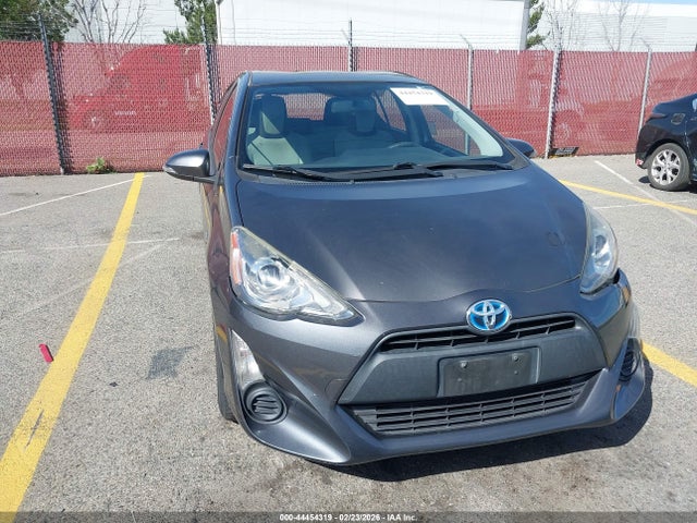 Toyota Prius C One 2015 JTDKDTB35F1101012 Image 12