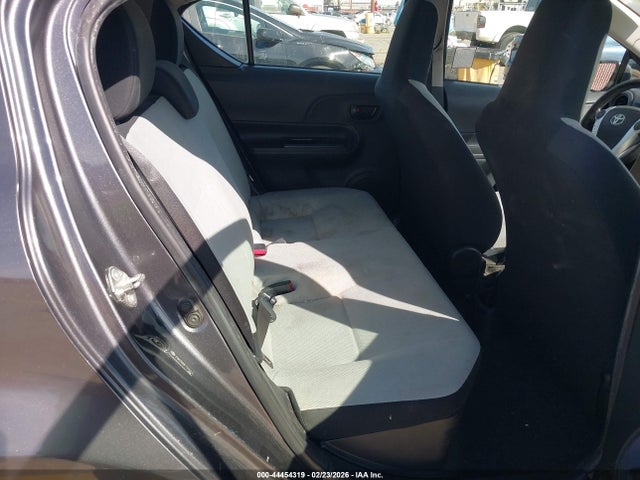 Toyota Prius C One 2015 JTDKDTB35F1101012 Image 8