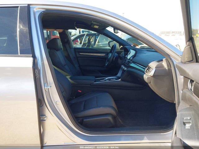 Auction sale of the 2022 Honda Accord Hybrid Sport, vin: 1HGCV3F27NA044248, lot number: 44454321