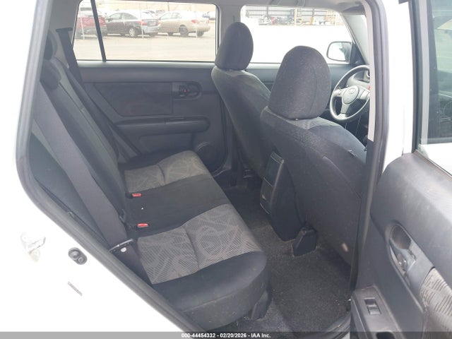 Scion Xb 686 Parklan Edition 2015 JTLZE4FE0FJ082385 Image 8
