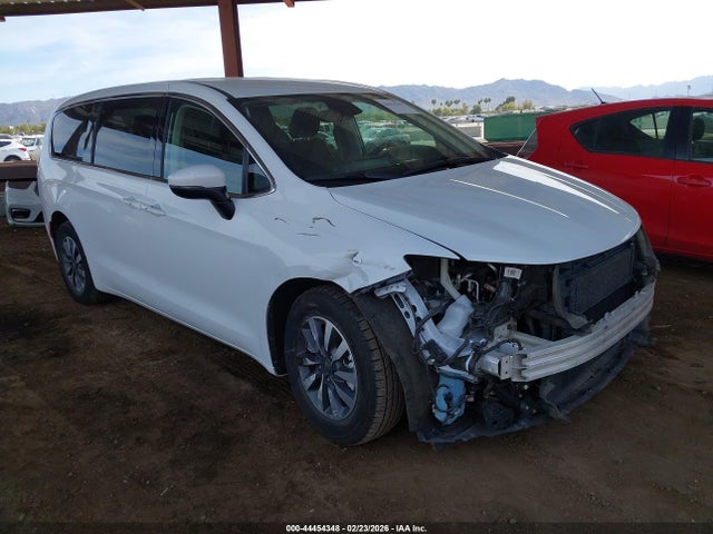 Chrysler Pacifica Hybrid Touring L 2023 2C4RC1L78PR626442 Image 6