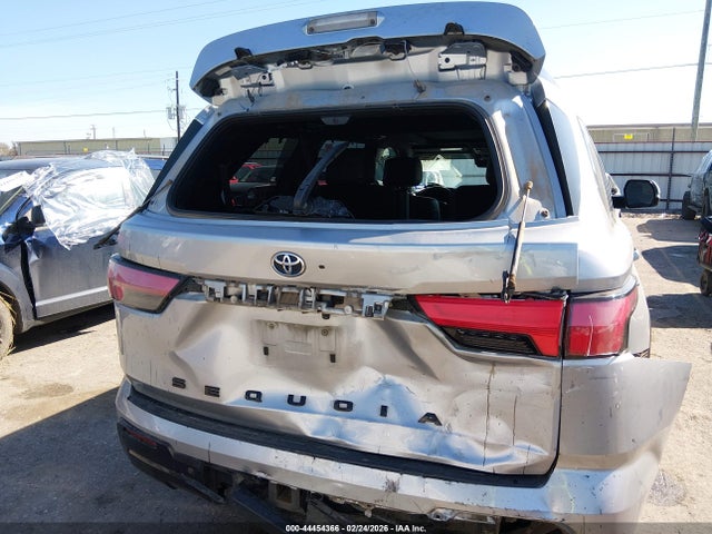 Toyota Sequoia Platinum 2023 7SVAAAAA4PX002372 Image 16