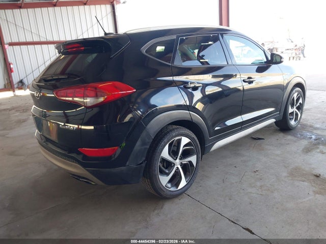 KM8J33A2XHU514712 Hyundai Tucson Sport