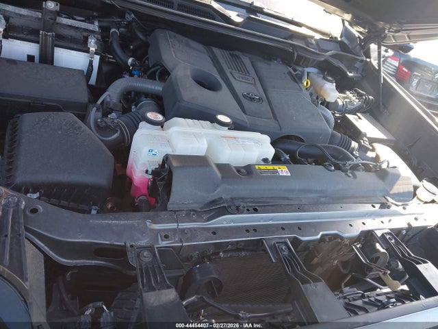 Toyota Tundra Platinum 2024 5TFNA5DBXRX229298 Image 10