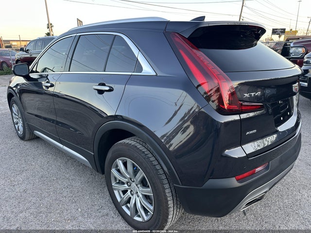 2023 CADILLAC XT4 1GYFZDR43PF174188 Photo 2