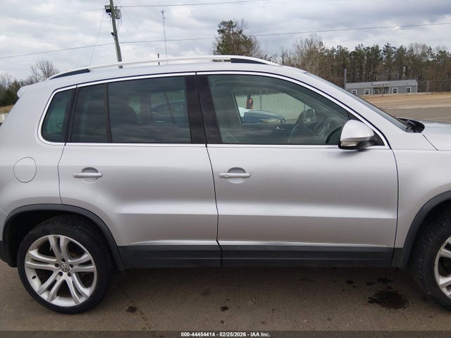 WVGAV7AX9GW553419 Volkswagen Tiguan Sel