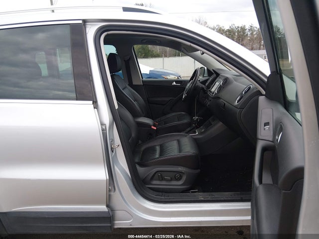 WVGAV7AX9GW553419 Volkswagen Tiguan Sel