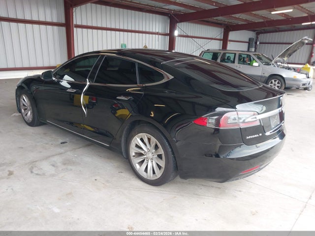 2017 TESLA MODEL S 5YJSA1E11HF202954 Photo 2