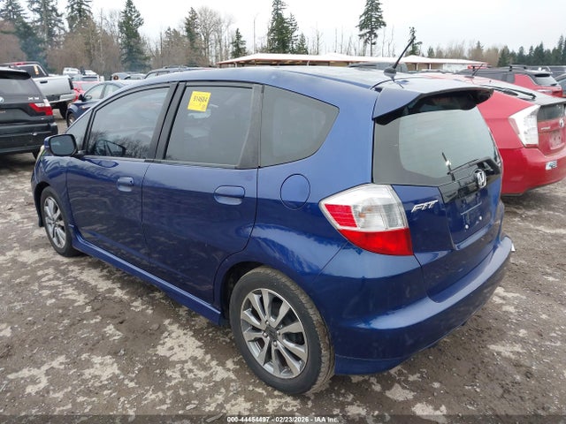 44454497 :رقم المزاد ، JHMGE8H50DC010545 vin ، 2013 Honda Fit Sport مزاد بيع