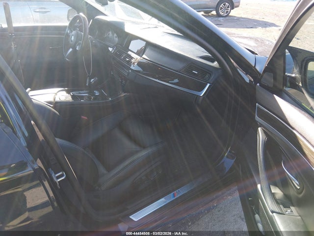 2016 BMW 550I WBAKP9C5XGD981020 Photo 4