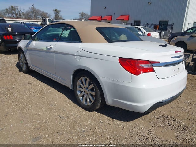 Продажа на аукционе авто 2013 Chrysler 200 Touring, vin: 1C3BCBEB5DN511979, номер лота: 44454521