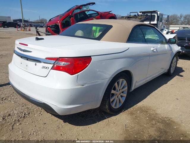 Продажа на аукционе авто 2013 Chrysler 200 Touring, vin: 1C3BCBEB5DN511979, номер лота: 44454521