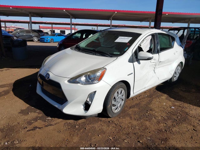 JTDKDTB31F1584000 Toyota Prius C Two