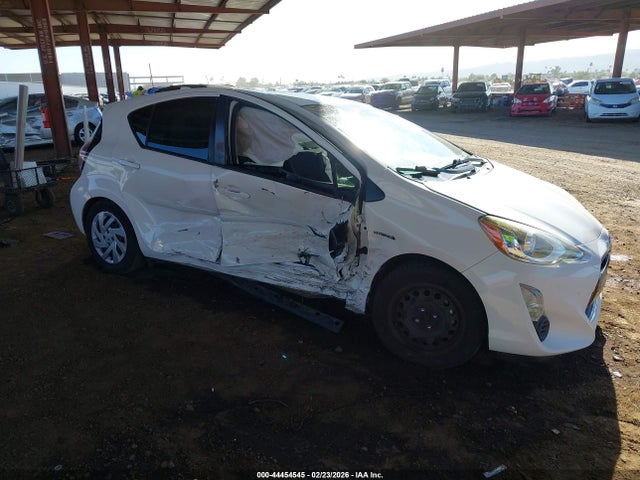 JTDKDTB31F1584000 Toyota Prius C Two