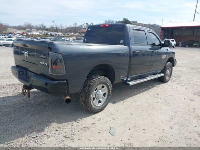 2017 RAM 2500 3C6UR5CL6HG726504 Photo 3