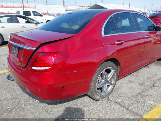 Mercedes-Benz E 300 2019 WDDZF4JB7KA527646 Image 18
