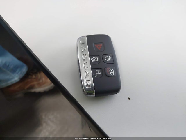 2020 JAGUAR XF SAJBJ4FX2LCY83380 Photo 10