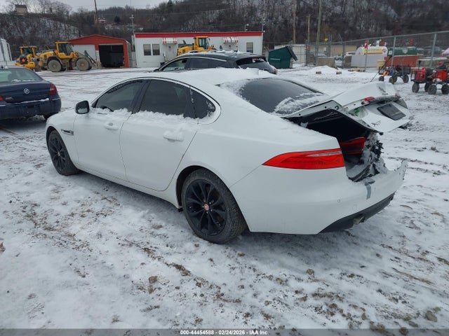 2020 JAGUAR XF SAJBJ4FX2LCY83380 Photo 2