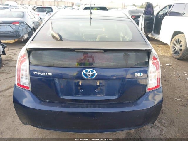Toyota Prius Two 2015 JTDKN3DU4F0413539 Image 17