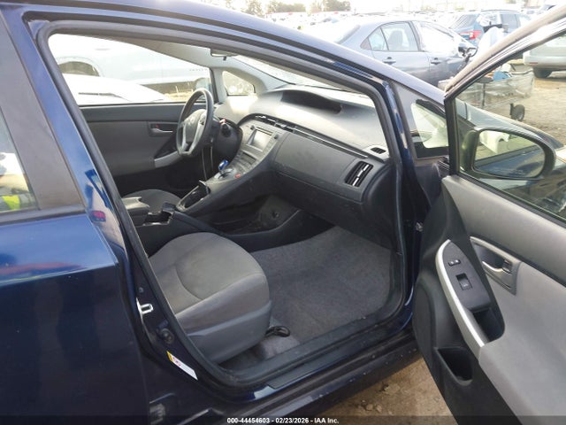 Toyota Prius Two 2015 JTDKN3DU4F0413539 Image 5