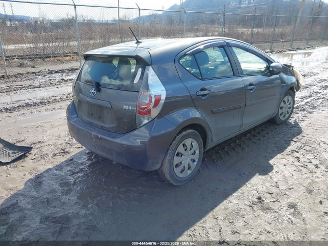 2013 TOYOTA PRIUS C JTDKDTB30D1533911 Photo 3