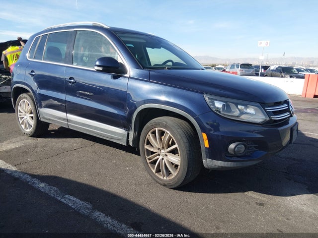 2016 VOLKSWAGEN TIGUAN WVGAV7AX3GW544053