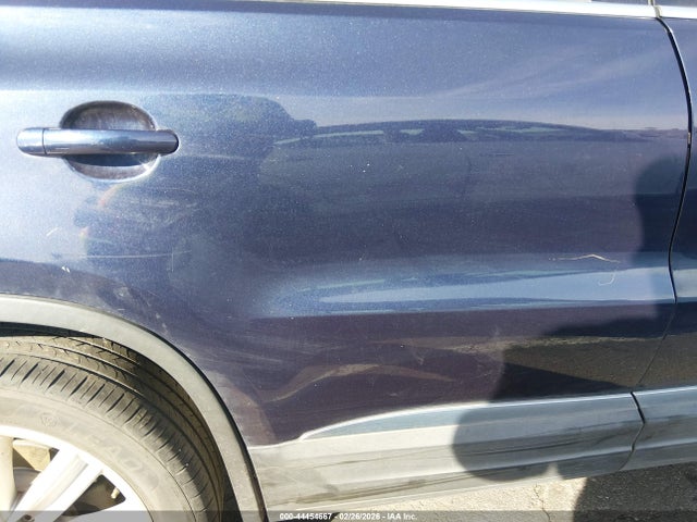 WVGAV7AX3GW544053 Volkswagen TIGUAN SE