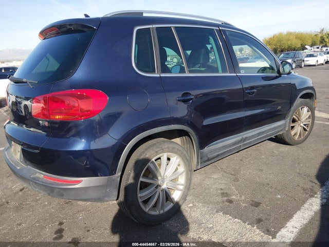 2016 VOLKSWAGEN TIGUAN WVGAV7AX3GW544053 Photo 3