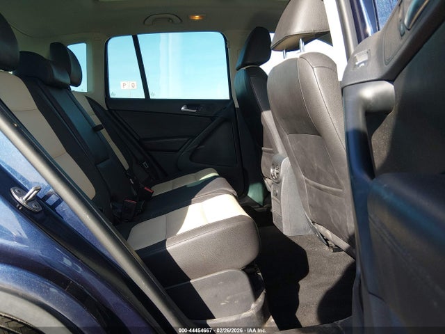 2016 VOLKSWAGEN TIGUAN WVGAV7AX3GW544053 Photo 7