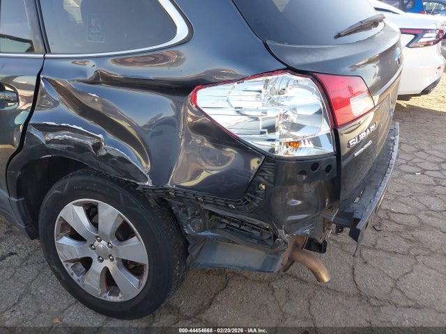 2011 Subaru Outback 2.5i Premium მანქანა იყიდება აუქციონზე, vin: 4S4BRBHCXB3397030, აუქციონის ნომერი: 44454668